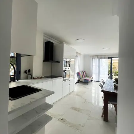 Sunset Luxury - Private Pool - 阿德耶